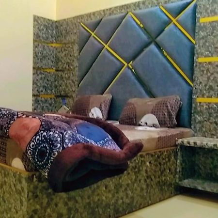 Hotel White Tulip Amritsar Bagian luar foto