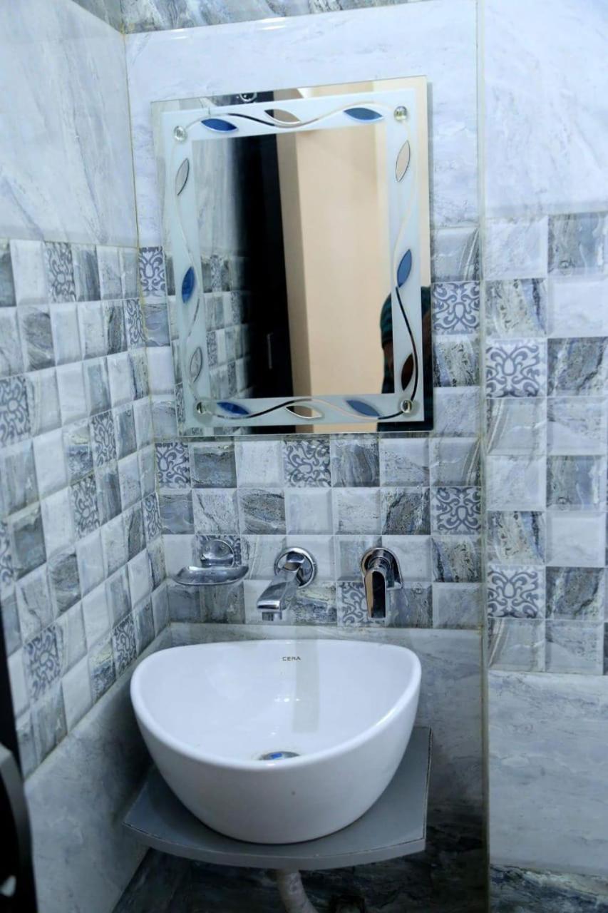 Hotel White Tulip Amritsar Bagian luar foto